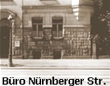 Historisches Schwarz-Weiß-Foto eines älteren Büros auf der Nürnberger Straße